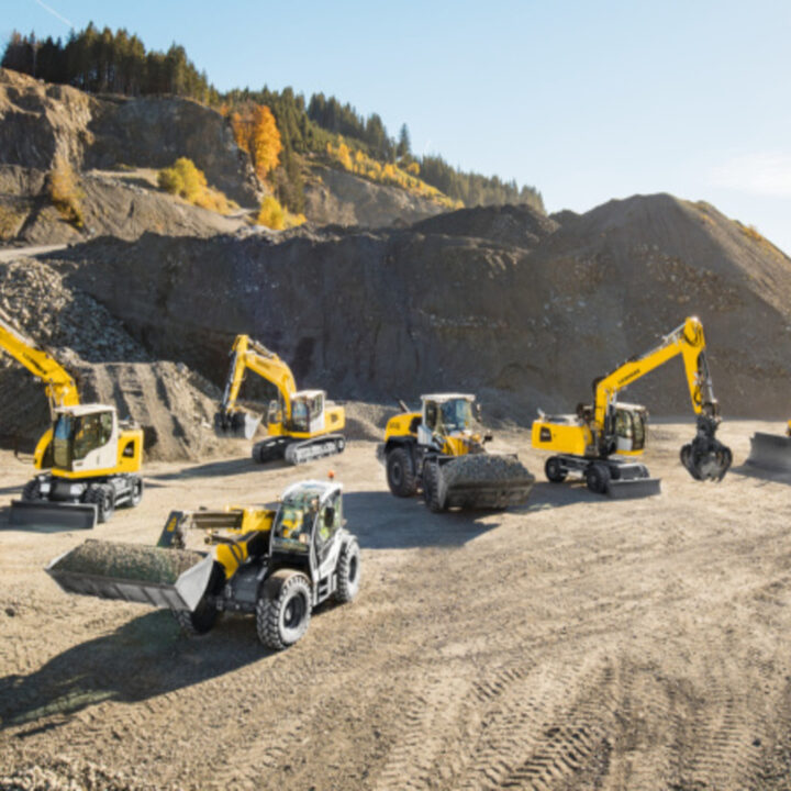 liebherr-earthmoving-collection2